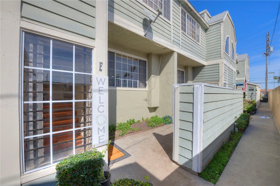 16331 Cornuta Avenue E