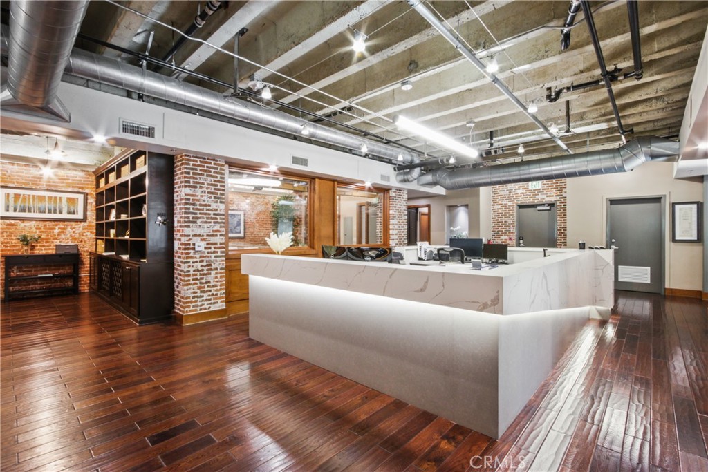 201 E Broadway
