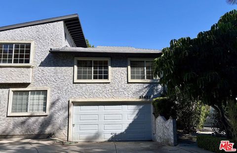 Photo of 13457 Galewood Street, Sherman Oaks, CA 91423 (MLS # 25608861)