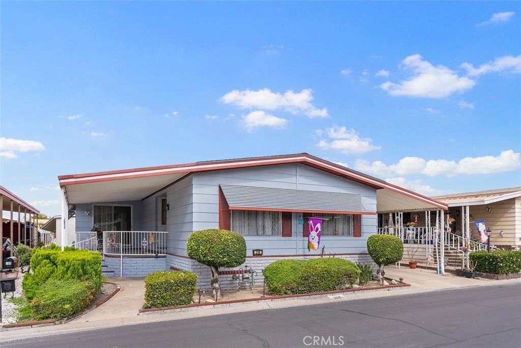 1400 S Sunkist Street 206