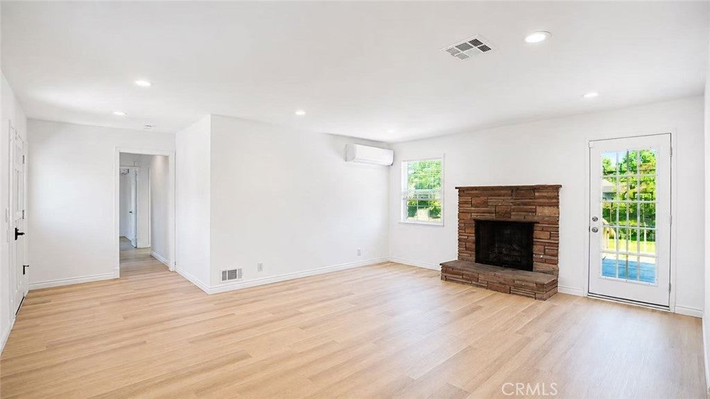 3215 W Stonybrook
