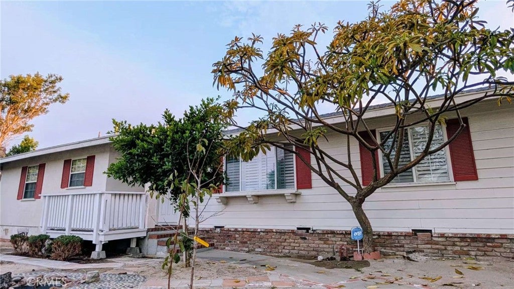 3215 W Stonybrook