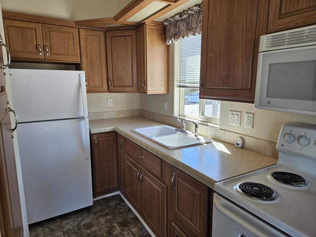 Not Applicable-1 - Manufactured In Park