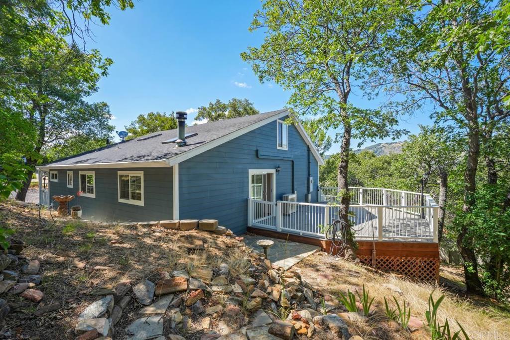 919 Kenison Dr