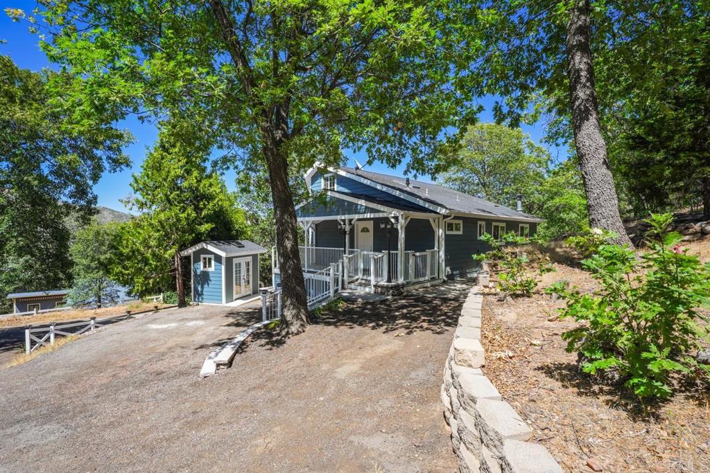 919 Kenison Dr