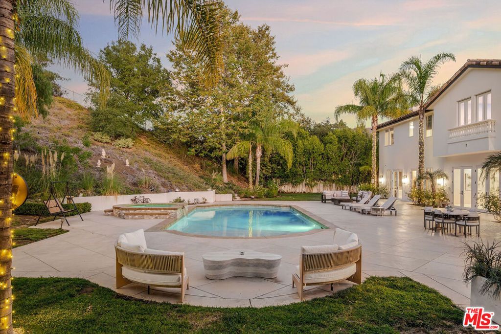 Photo of 25043 Abercrombie Lane, Calabasas, CA 91302 (MLS # 25606601)