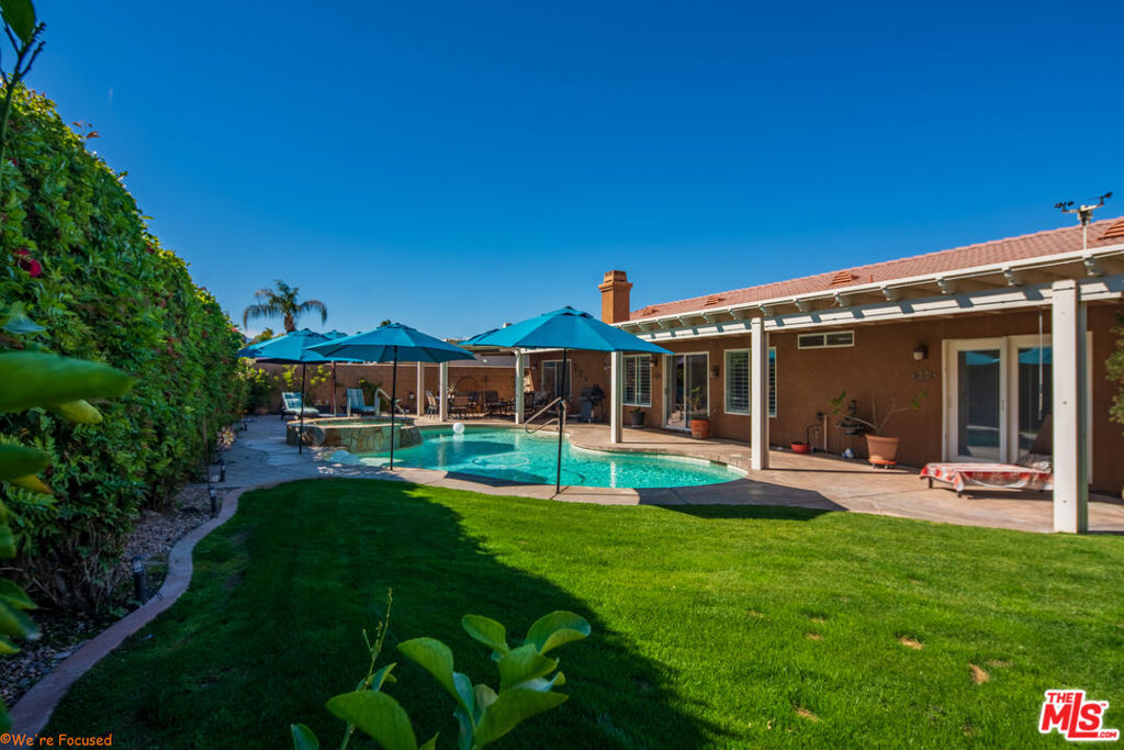 Las Brisas II - Residential