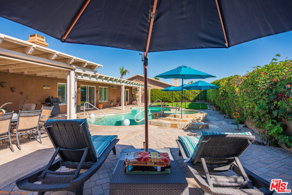 Las Brisas II - Residential
