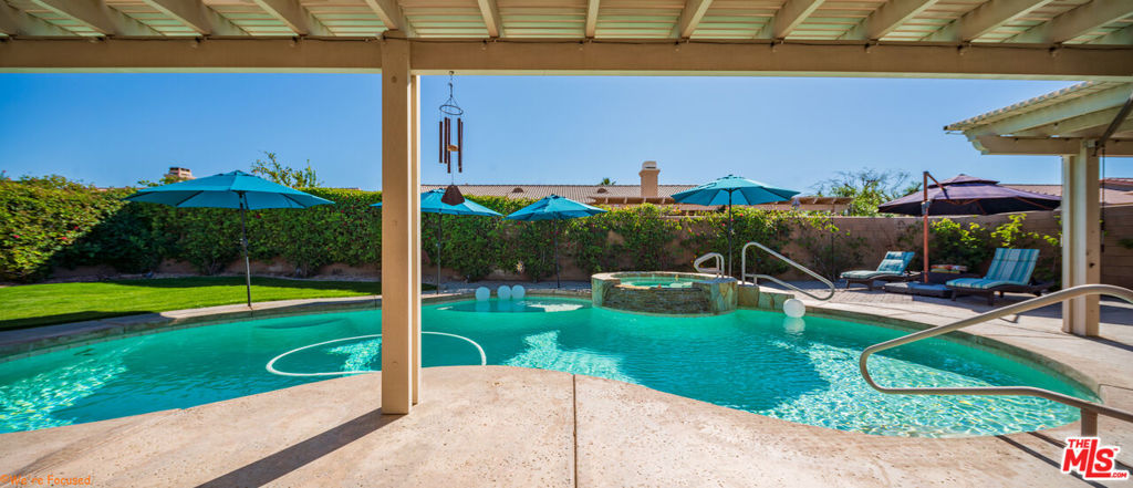Las Brisas II - Residential