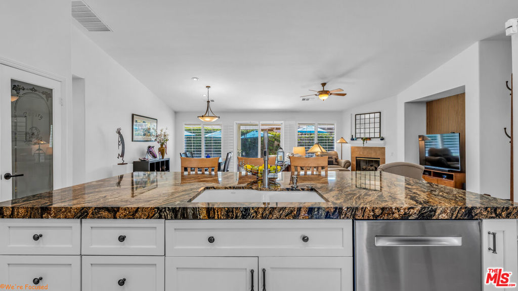 Las Brisas II - Residential