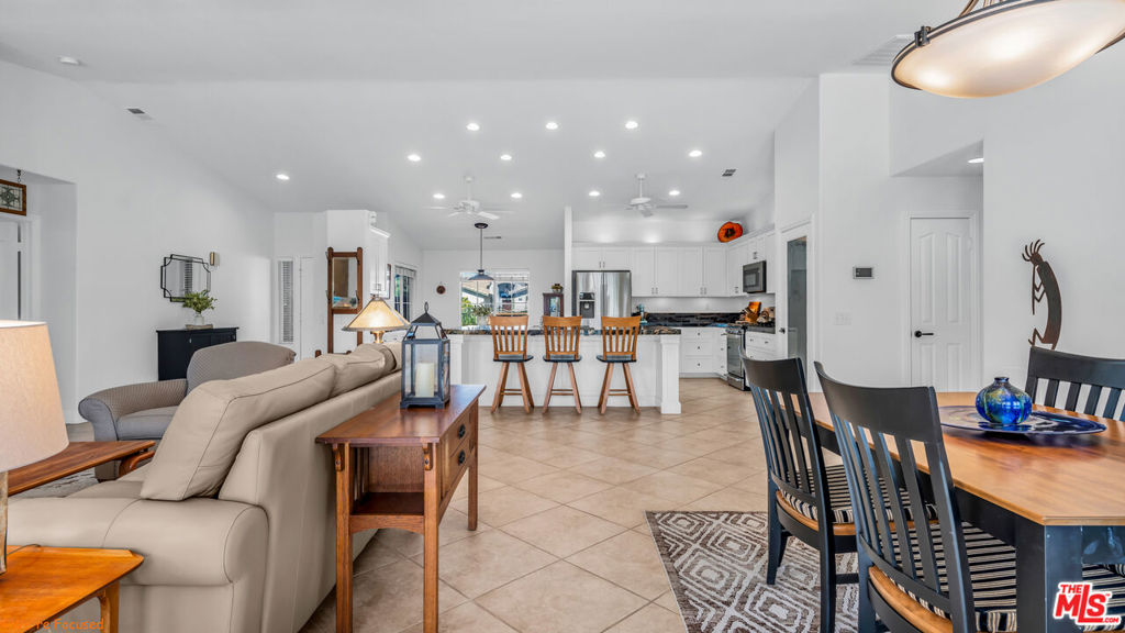 Las Brisas II - Residential