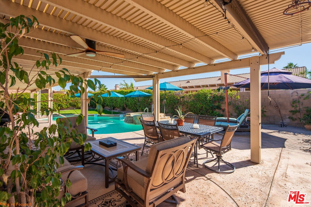 Las Brisas II - Residential