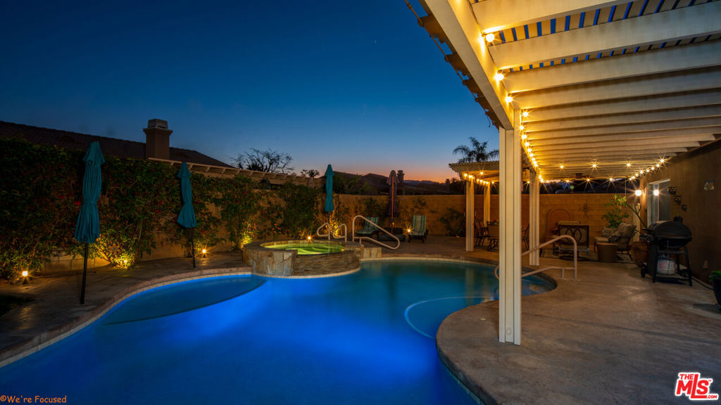 Las Brisas II - Residential