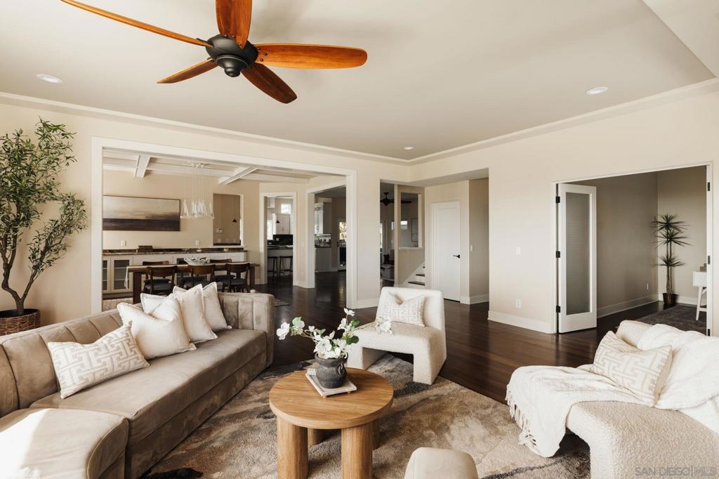 Properties 3 3435 Dickens Street