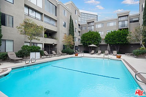 Tiny photo for 8455 Fountain Avenue #409, West Hollywood, CA 90069 (MLS # 25600897)