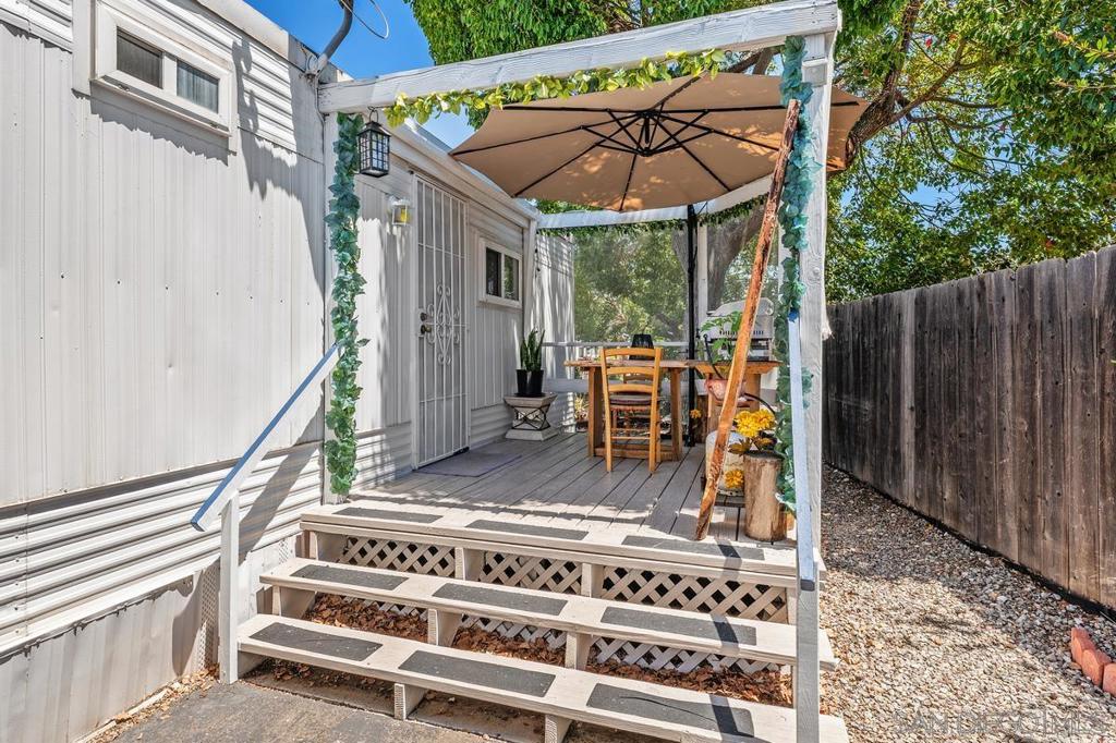 1285 E Washington 51