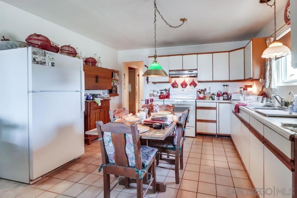 2044 Boulder Oaks Rd