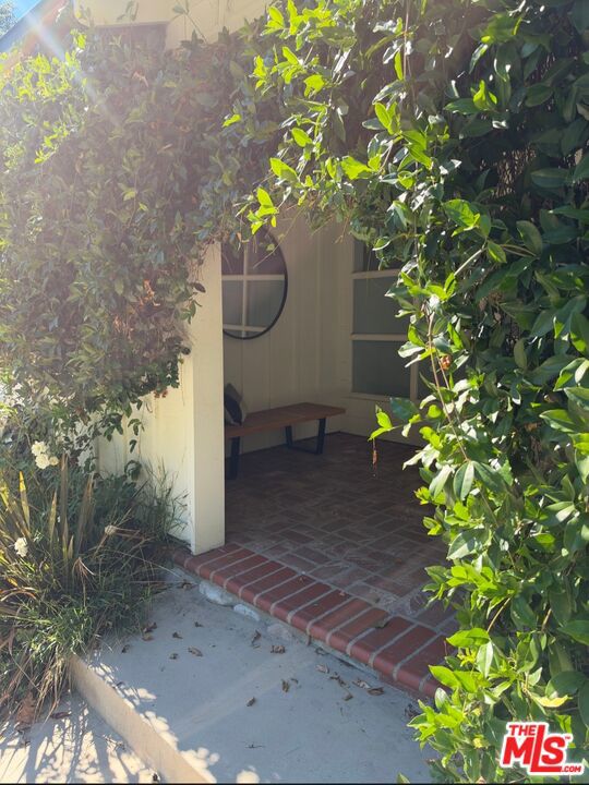 3443 Mandeville Canyon Road