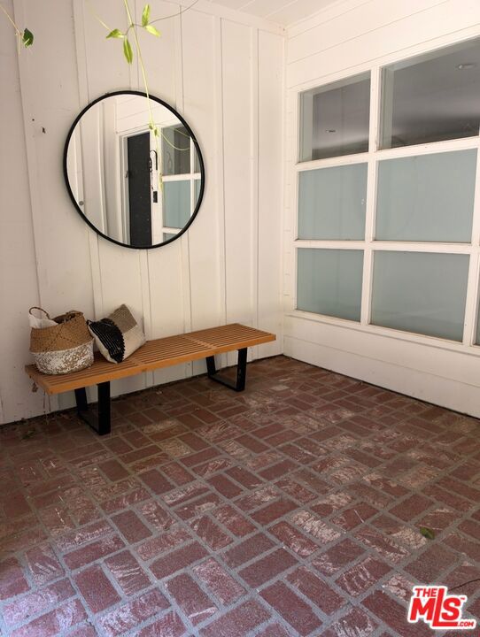 3443 Mandeville Canyon Road