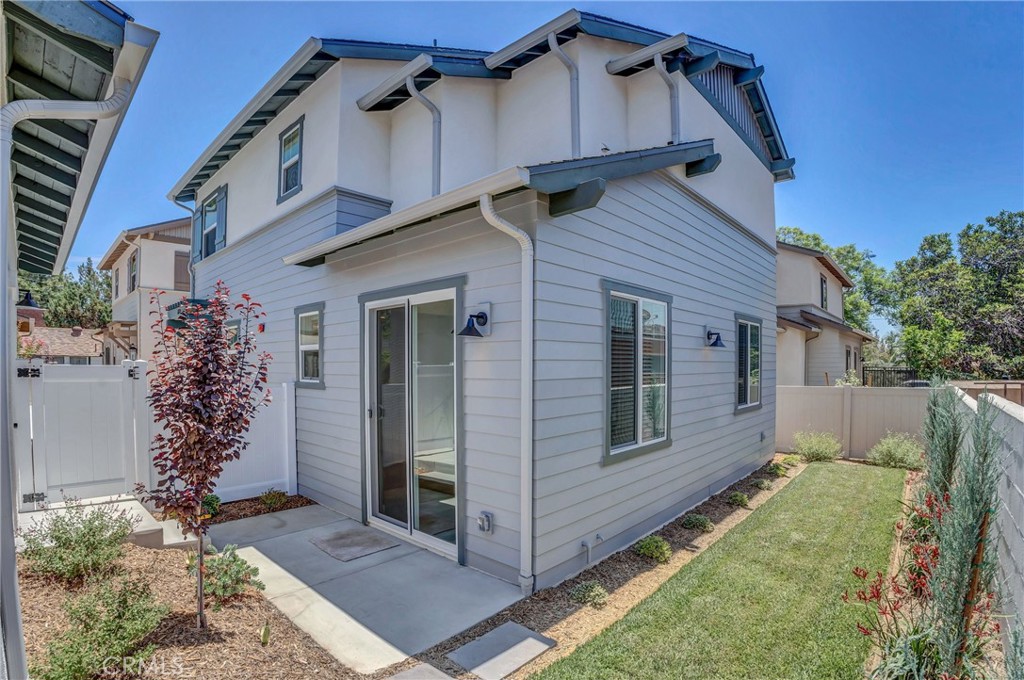617 E Walnut Avenue