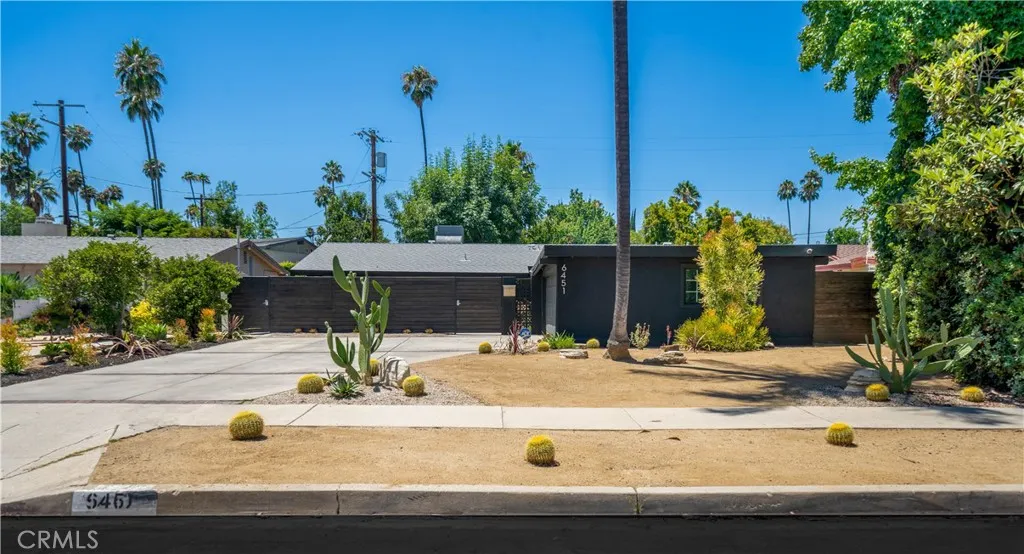 Woodland Hills, California 91367, United States, 3 Bedrooms Bedrooms, ,2 BathroomsBathrooms,Residential,Active,182021