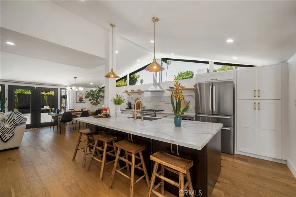 Woodland Hills, California 91367, United States, 3 Bedrooms Bedrooms, ,2 BathroomsBathrooms,Residential,Active,182021