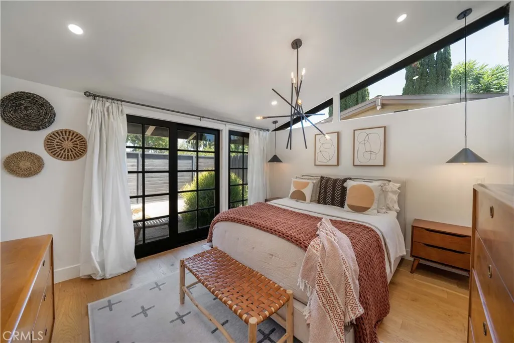 Woodland Hills, California 91367, United States, 3 Bedrooms Bedrooms, ,2 BathroomsBathrooms,Residential,Active,182021