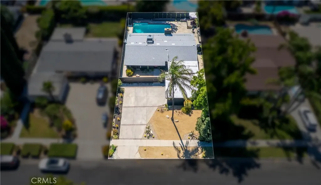 Woodland Hills, California 91367, United States, 3 Bedrooms Bedrooms, ,2 BathroomsBathrooms,Residential,Active,182021