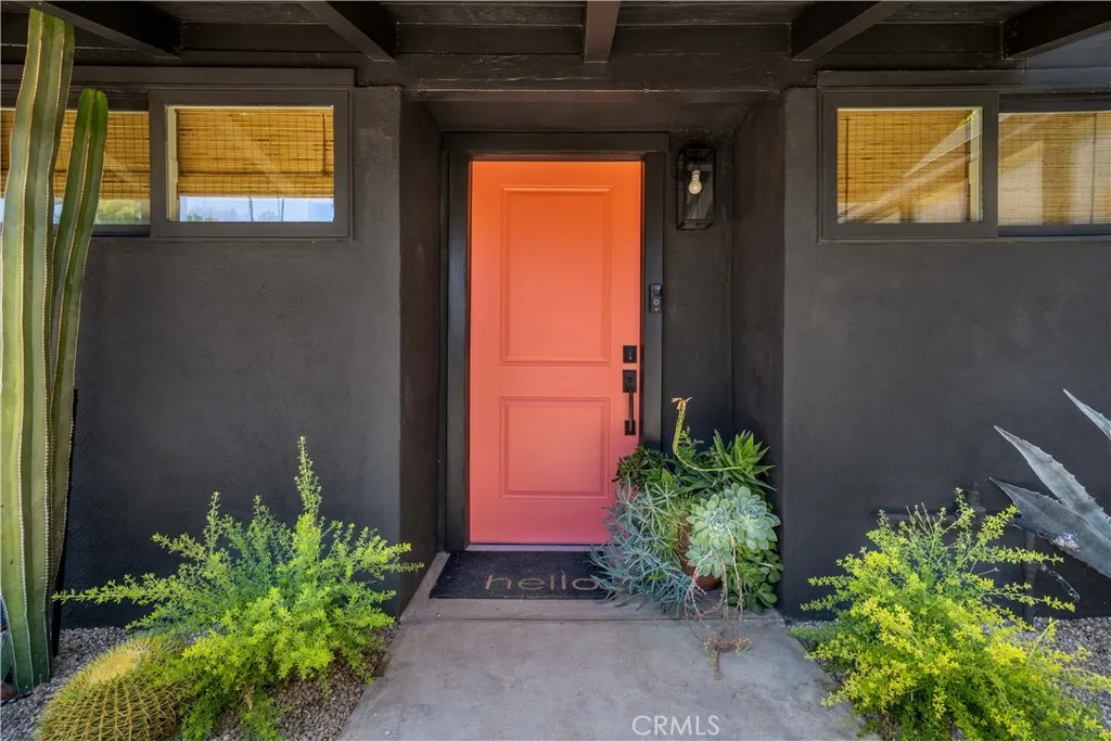 Woodland Hills, California 91367, United States, 3 Bedrooms Bedrooms, ,2 BathroomsBathrooms,Residential,Active,182021