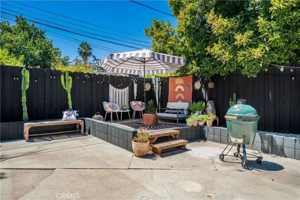 Woodland Hills, California 91367, United States, 3 Bedrooms Bedrooms, ,2 BathroomsBathrooms,Residential,Active,182021