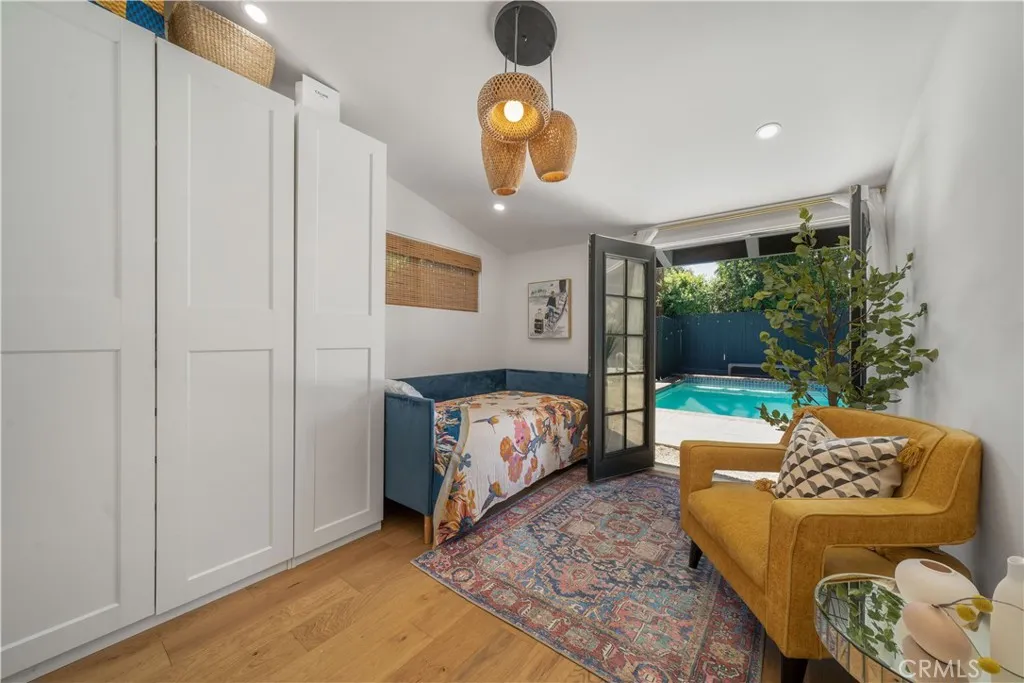 Woodland Hills, California 91367, United States, 3 Bedrooms Bedrooms, ,2 BathroomsBathrooms,Residential,Active,182021