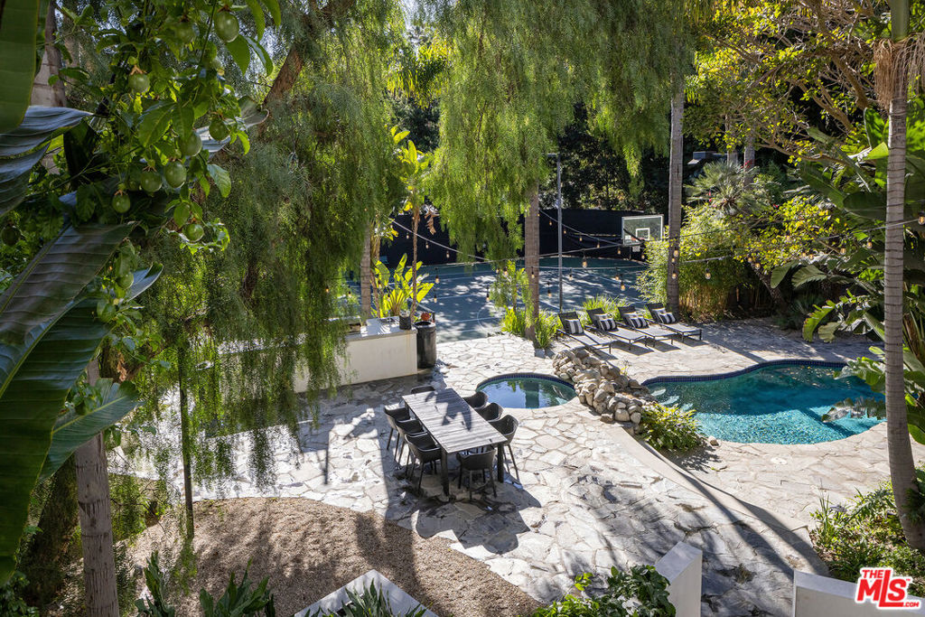 1930 Laurel Canyon Boulevard