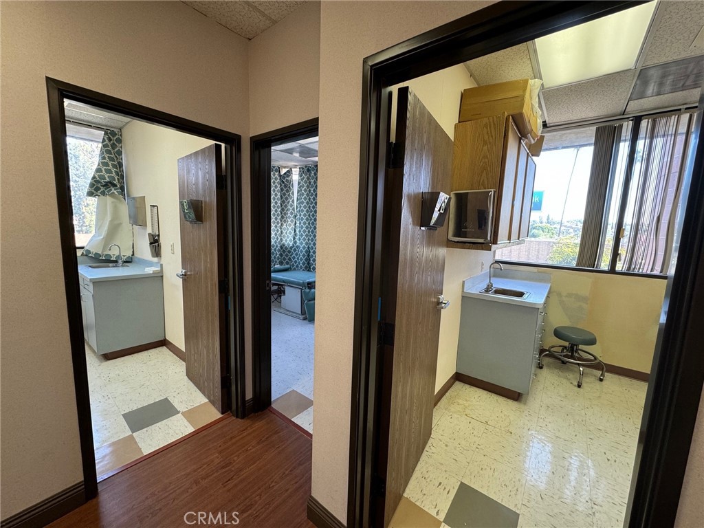 223 N Garfield Ave 205