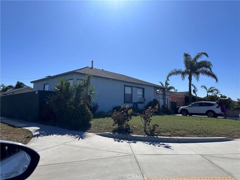 302 S Aspan Azusa CA 91702