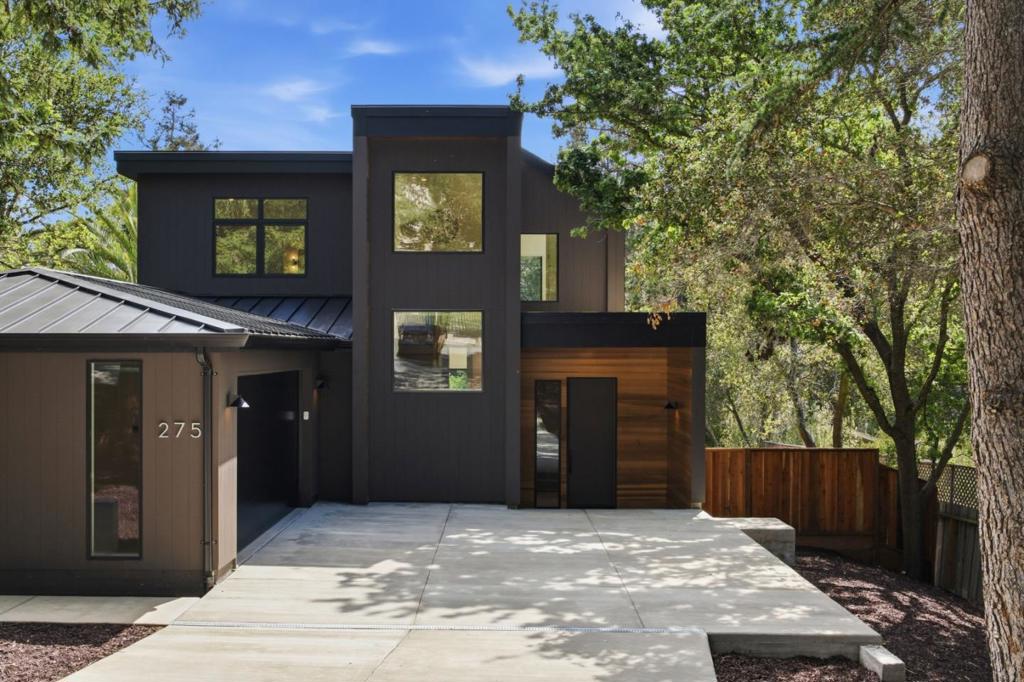 275 Hubbard Avenue
