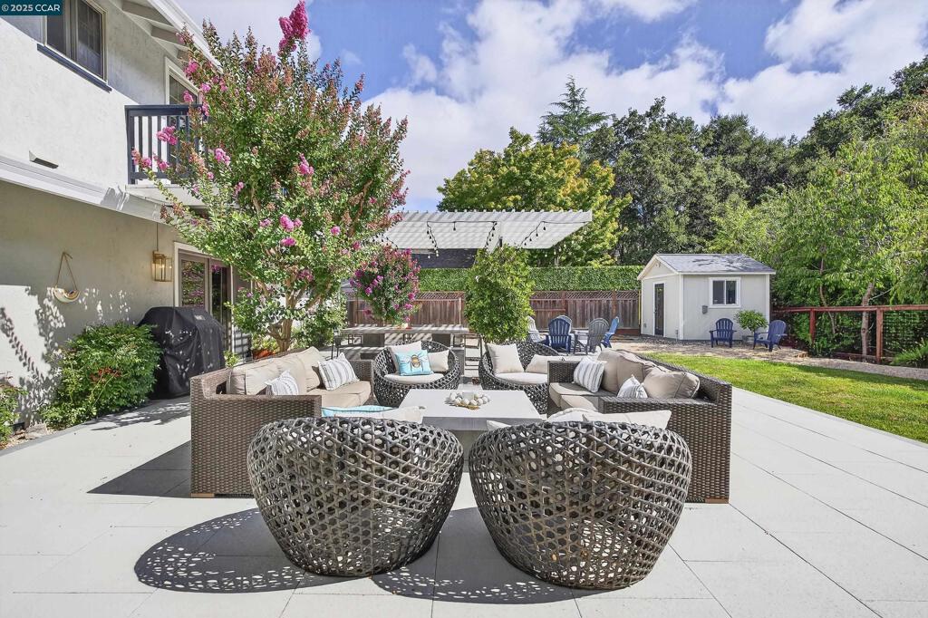 CAMINO WOODS - Residential