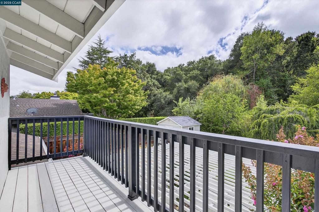 CAMINO WOODS - Residential