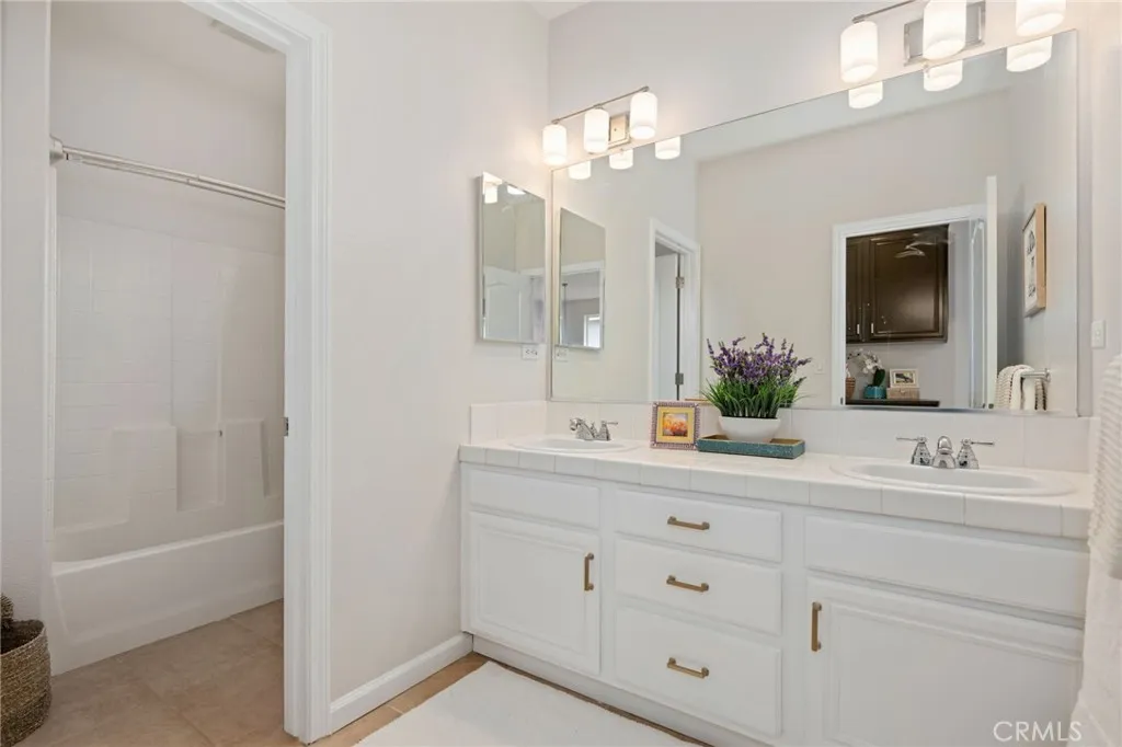 Los Alamos, California 93440, United States, 4 Bedrooms Bedrooms, ,3 BathroomsBathrooms,Residential,Active,249643