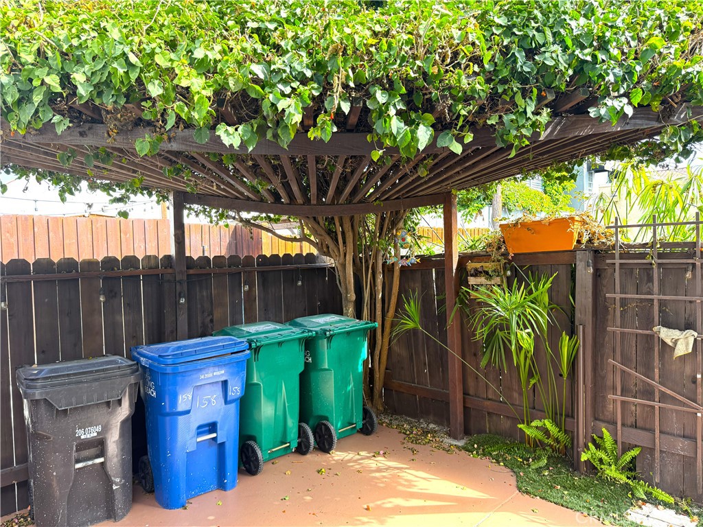 158 Covina