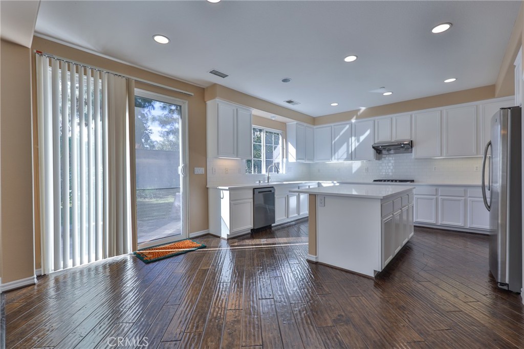 1230 Cantania Drive