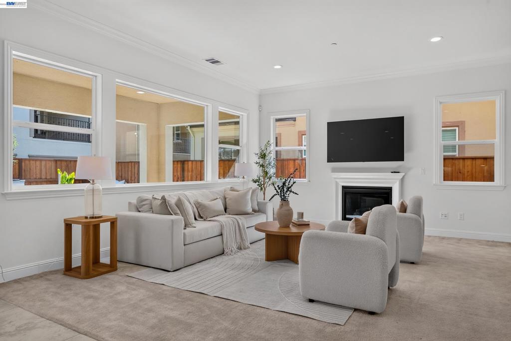 277 Goldfield Pl