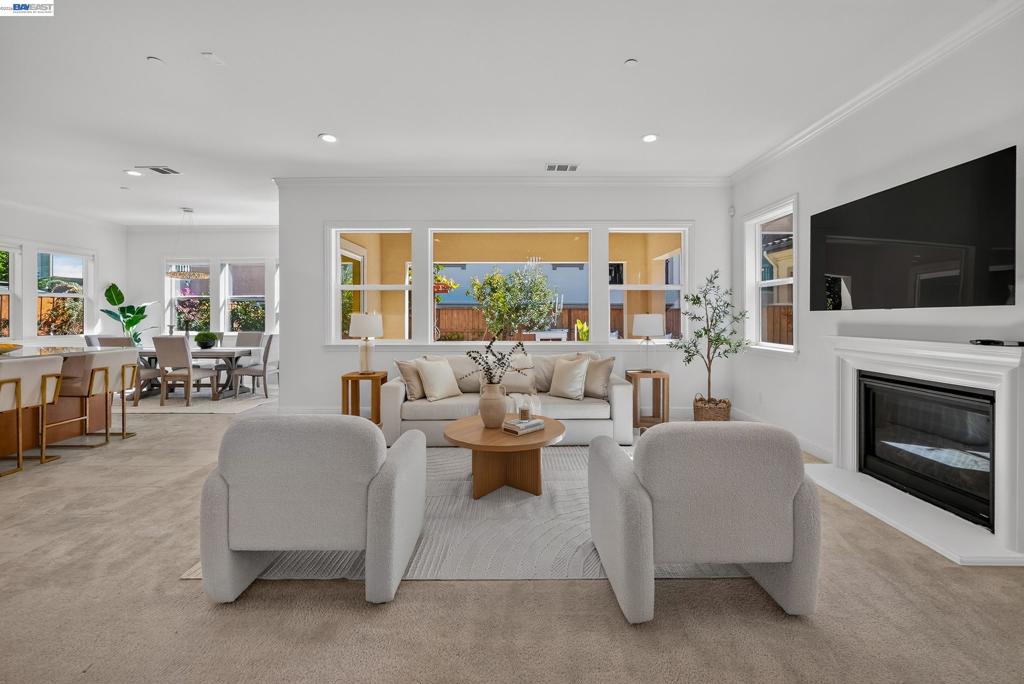 277 Goldfield Pl