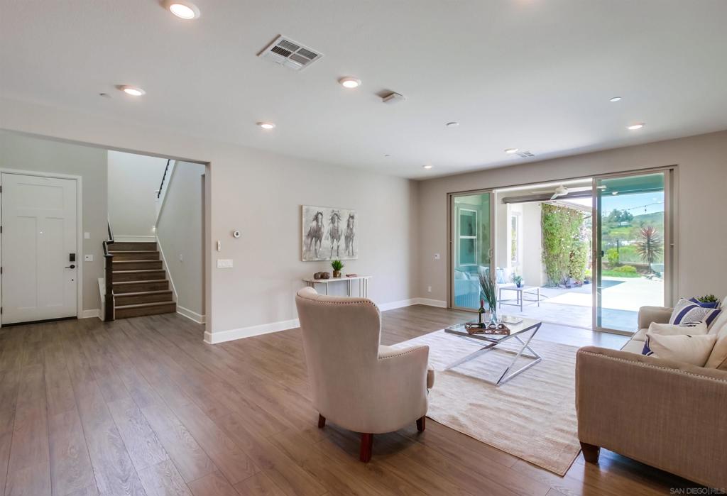 2972 Hayloft Pl
