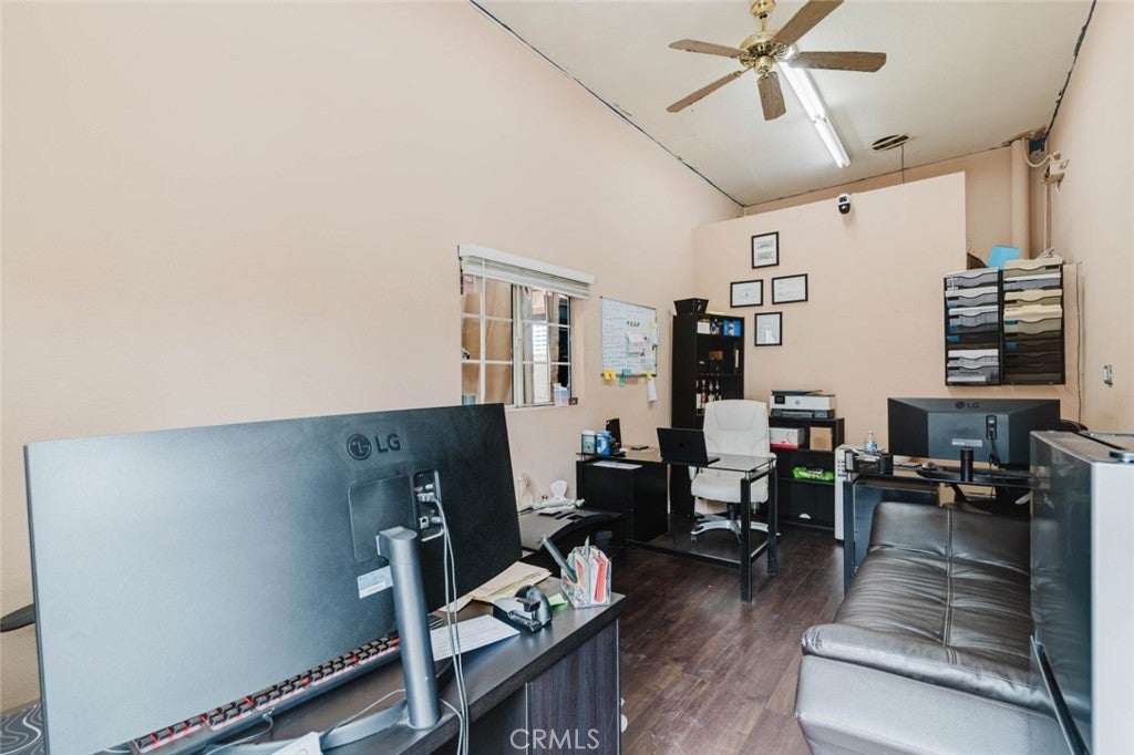 6636 Foothill Boulevard
