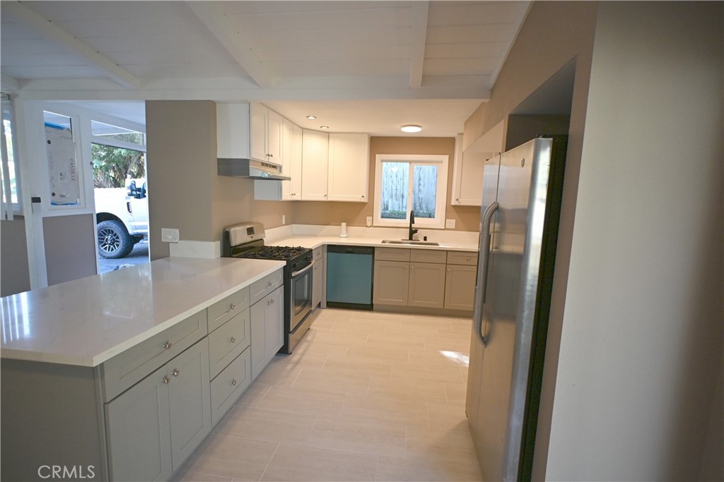 305 Civic Center Drive