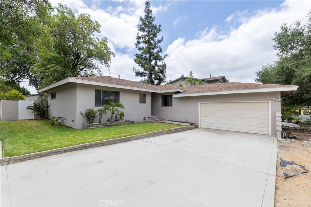 3026 Lansbury Avenue