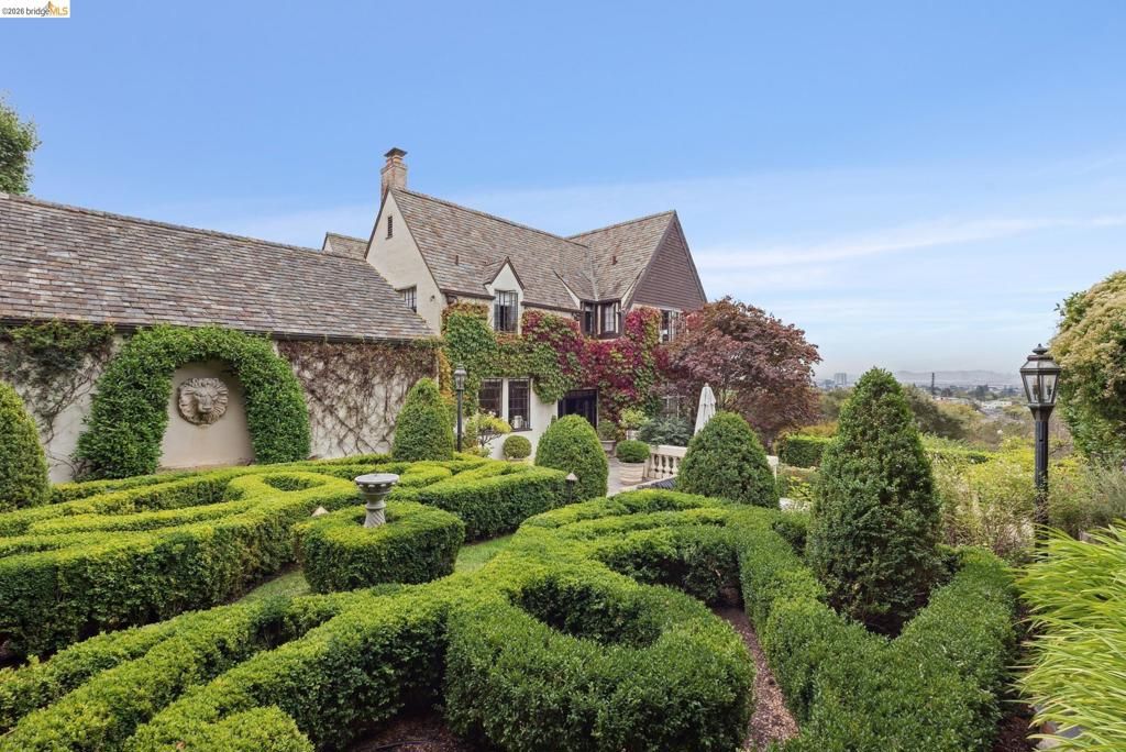 Photo of 5710 5710 Margarido Dr Dr, Oakland, CA 94618 (MLS # 41125784)