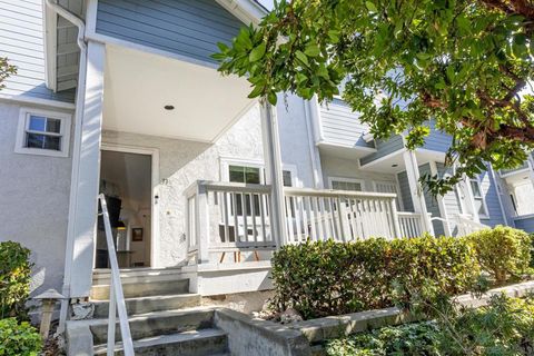 10060 Scripps Vista Way 33 San Diego CA 92131