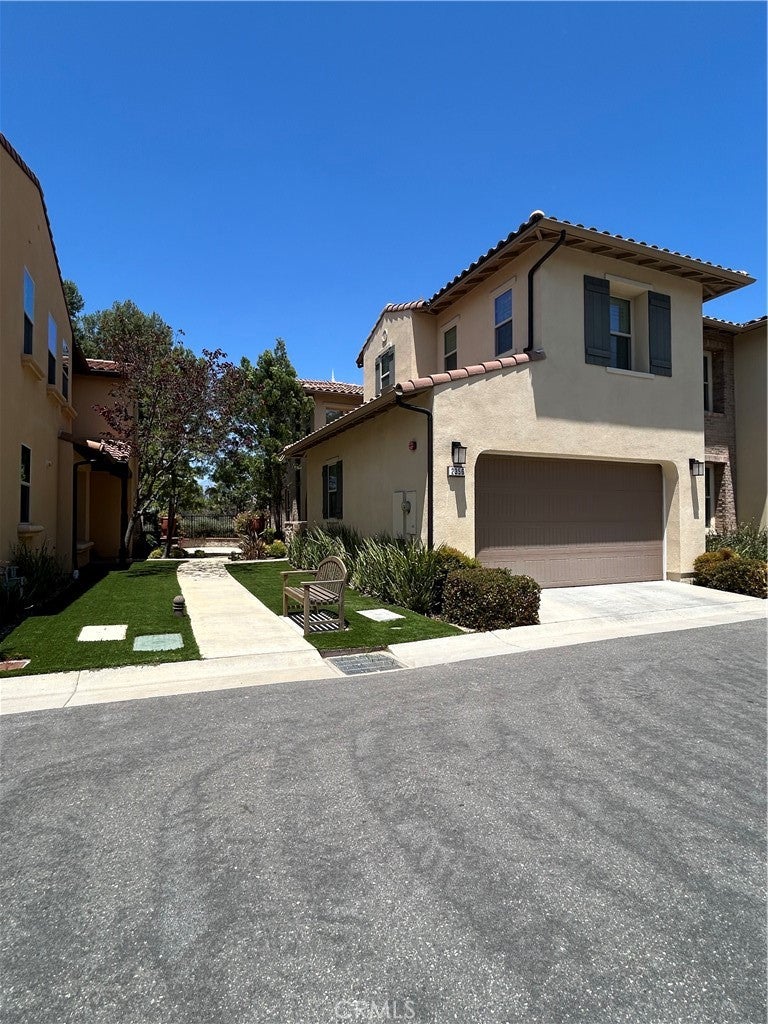 2356 Crystal Pointe