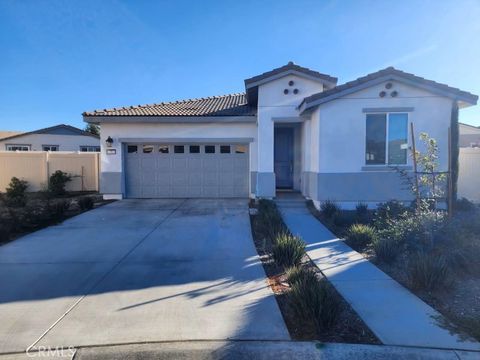 Photo of 1781 Iris Cir, San Jacinto, CA 92583 (MLS # PW25268788)